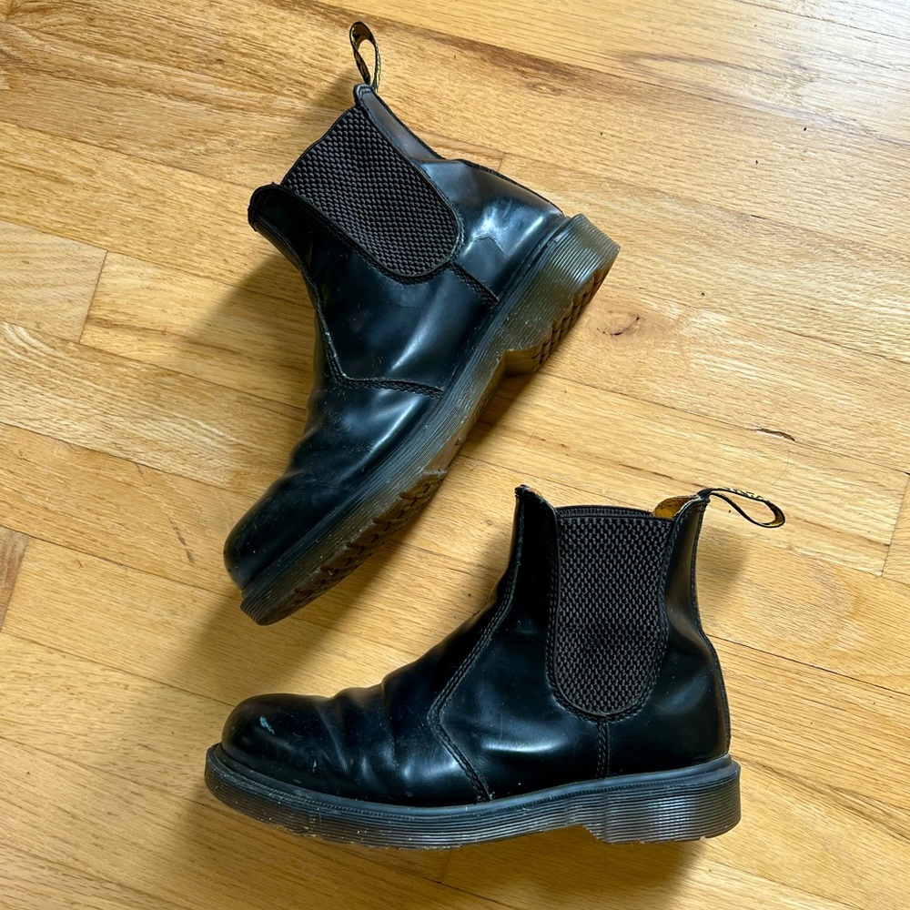 Dr. Martens Boots 2976 Smooth Leather Chelsea Black Women’s Size 7/38